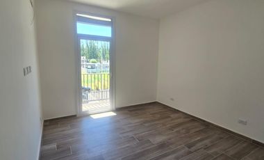 Venta de Duplex en Rincon del Valle, Centenario