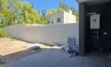 Venta de Duplex en Rincon del Valle, Centenario