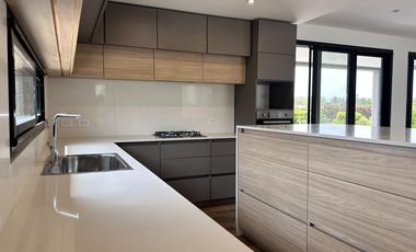 Casa-Estrenar-venta-4 amb-dependencia -Araucarias-Losa radiante-Puertos del Lago-Maschwitz-Escobar