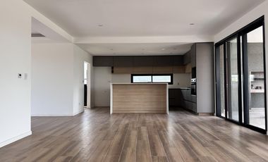 Casa-Estrenar-venta-4 amb-dependencia -Araucarias-Losa radiante-Puertos del Lago-Maschwitz-Escobar