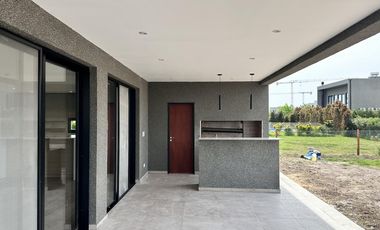 Casa-Estrenar-venta-4 amb-dependencia -Araucarias-Losa radiante-Puertos del Lago-Maschwitz-Escobar