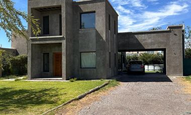 Casa en Rawson