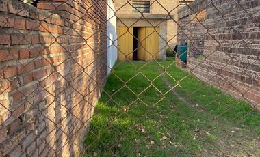 Terreno + construcción - Capitán Bermúdez