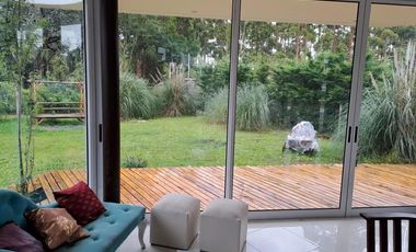 Casa en venta - 3 Dormitorios 3 Baños - 600Mts2 - Berisso
