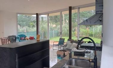 Casa en venta - 3 Dormitorios 3 Baños - 600Mts2 - Berisso
