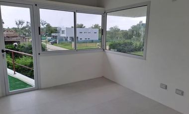 Casa en venta - 3 Dormitorios 3 Baños - 600Mts2 - Berisso