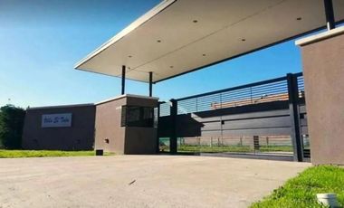 Casa en venta - 3 Dormitorios 3 Baños - 600Mts2 - Berisso