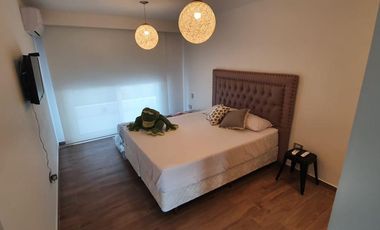 CASA EN VENTA 4amb - C/ PILETA  -  EN BARRIO LA ALAMEDA -