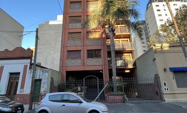 Venta de Departamento 4 ambientes con cochera y baulera en Quilmes