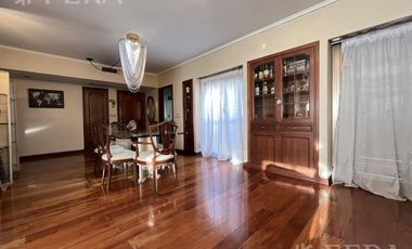 Venta de Departamento 4 ambientes con cochera y baulera en Quilmes