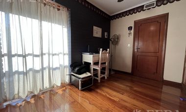 Venta de Departamento 4 ambientes con cochera y baulera en Quilmes