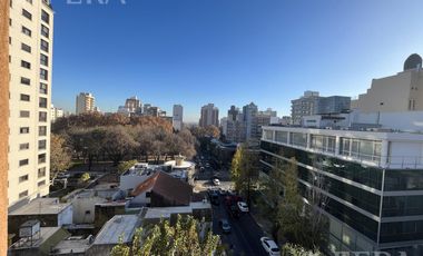 Venta de Departamento 4 ambientes con cochera y baulera en Quilmes