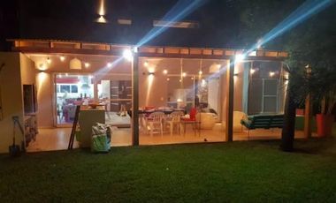 Costa Esmeralda - Casa en venta en barrio Golf 2