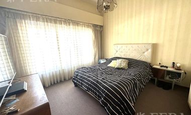 Venta casa de 3 ambientes con cochera en Bernal