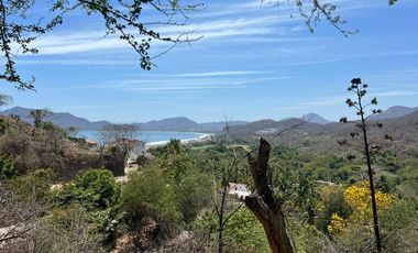 LOTE CON VISTA PANORAMICA A LA BAHIA DE SANTIAGO EN MANZANILLO
