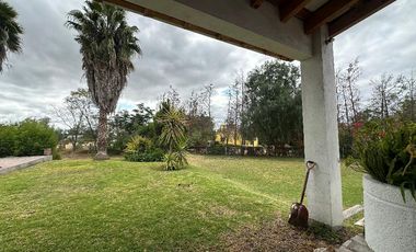 Encantadora Propiedad con Potencial en Valle Verde