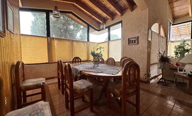 Encantadora Propiedad con Potencial en Valle Verde