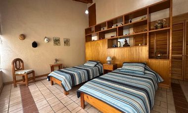 Encantadora Propiedad con Potencial en Valle Verde