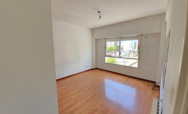 Departamento 3 ambientes con cochera Lanús Oeste