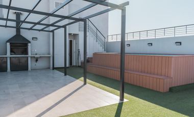 Monoambiente con patio en PLANTA BAJA En VENTA!
