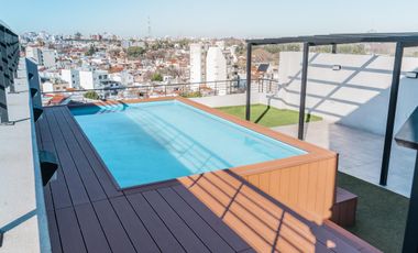 Monoambiente con patio en PLANTA BAJA En VENTA!