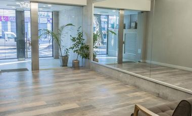 Monoambiente con patio en PLANTA BAJA En VENTA!