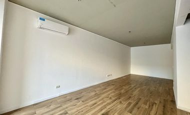 Monoambiente con patio en PLANTA BAJA En VENTA!
