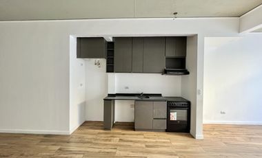 Monoambiente con patio en PLANTA BAJA En VENTA!