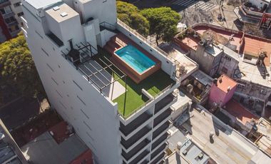 Monoambiente con patio en PLANTA BAJA En VENTA!