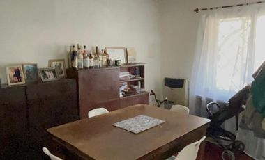 Amplio duplex de 148 m2, 1 cuadra de Dardo Rocha y Av Santa Fe, patio y amplia terraza c/parrilla