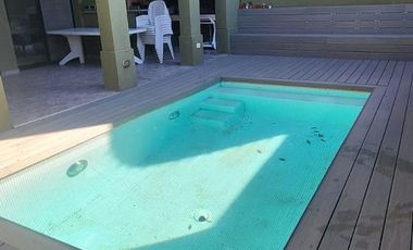 Casa 4 ambientes con pileta climatiza en venta - Quilmes residencial