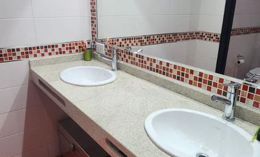 Casa 4 ambientes con pileta climatiza en venta - Quilmes residencial