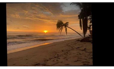 Hotel en venta en Palomino cerca del mar 001J