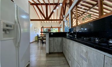 Finca Independiente Via San Antonio (Rionegro)