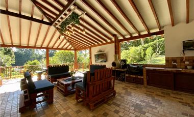 Finca Independiente Via San Antonio (Rionegro)