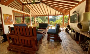 Finca Independiente Via San Antonio (Rionegro)