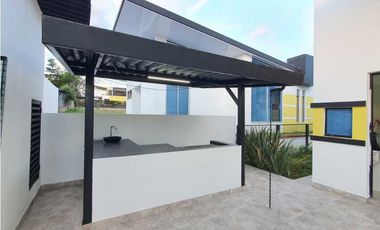 Casa Campestre En Venta En Conjunto Cerrado Chinauta