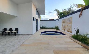 Casa Campestre En Venta En Conjunto Cerrado Chinauta