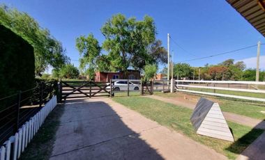 Casa en venta - 2 Dormitorios 1 Baño - Cocheras - 500Mts2 - Safocarda, Junín