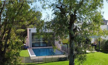 Casa en venta en Saint Thomas Este, Canning