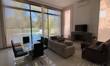 Casa en venta en Saint Thomas Este, Canning