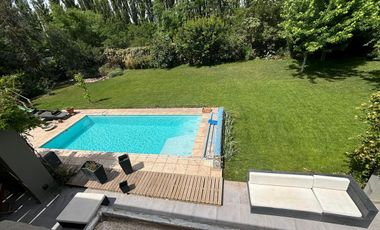 Casa en en barrio cerrado Los Olivos