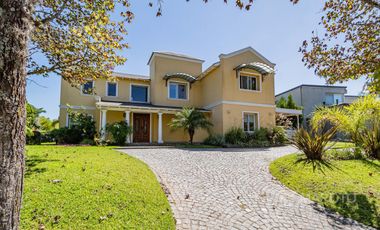 CASA EN VENTA EN BARRIO SEPTIEMBRE –MAROTO PROPIEDADES-