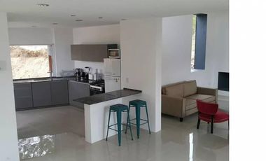 Costa Esmeralda - Casa en venta en barrio ecuestre