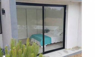 Costa Esmeralda - Casa en venta en barrio ecuestre