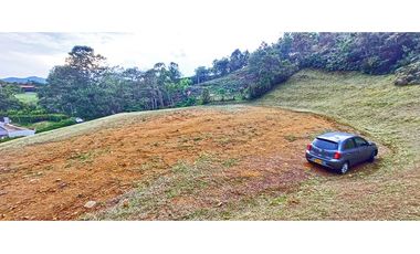 Vendo Lote en unidad cerrada en Las Palmas con buena vista