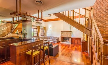 VENTA  FLORIDA CASA DE 3 DORM.PLAYROOM  PILETA  JARDIN  TERRENO DOBLE