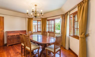 VENTA  FLORIDA CASA DE 3 DORM.PLAYROOM  PILETA  JARDIN  TERRENO DOBLE