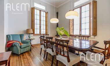 Casa tipo chalet inglés en José Marmol - IMPECABLE