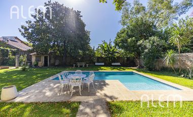 Casa tipo chalet inglés en José Marmol - IMPECABLE